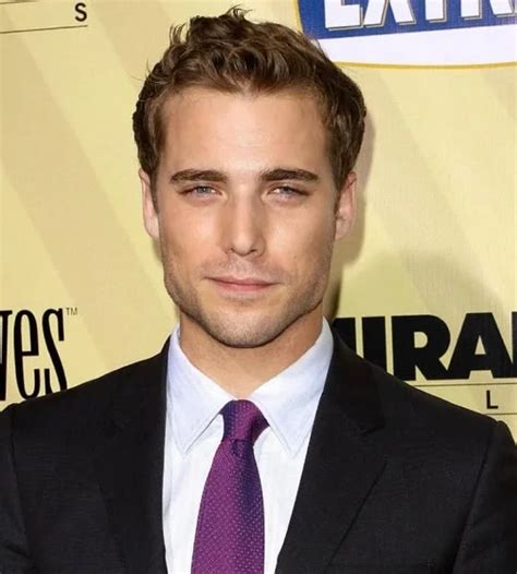 dustin milligan age